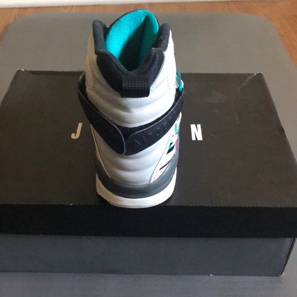 Shoes - Picture 2 of 7